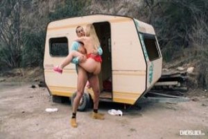 ChicasLoca 18 02 05 Selvaggia SPANISH XXX 1080p MP4-KTR