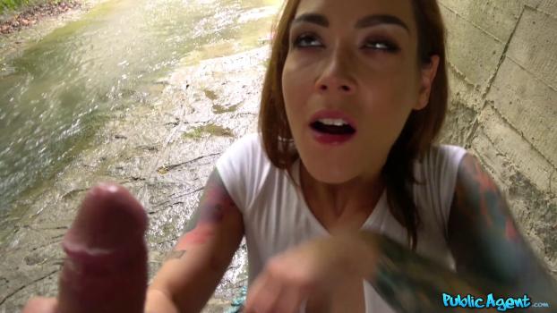 PublicAgent 18 07 17 Foxy Sanie XXX 1080p MP4-KTR