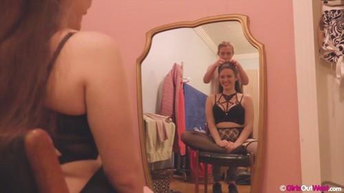 GirlsOutWest 18 11 05 Jessie G And Willow BTS XXX 1080p MP4-TRASHBIN