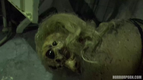 [HorrorPorn] Female spider (1080p)